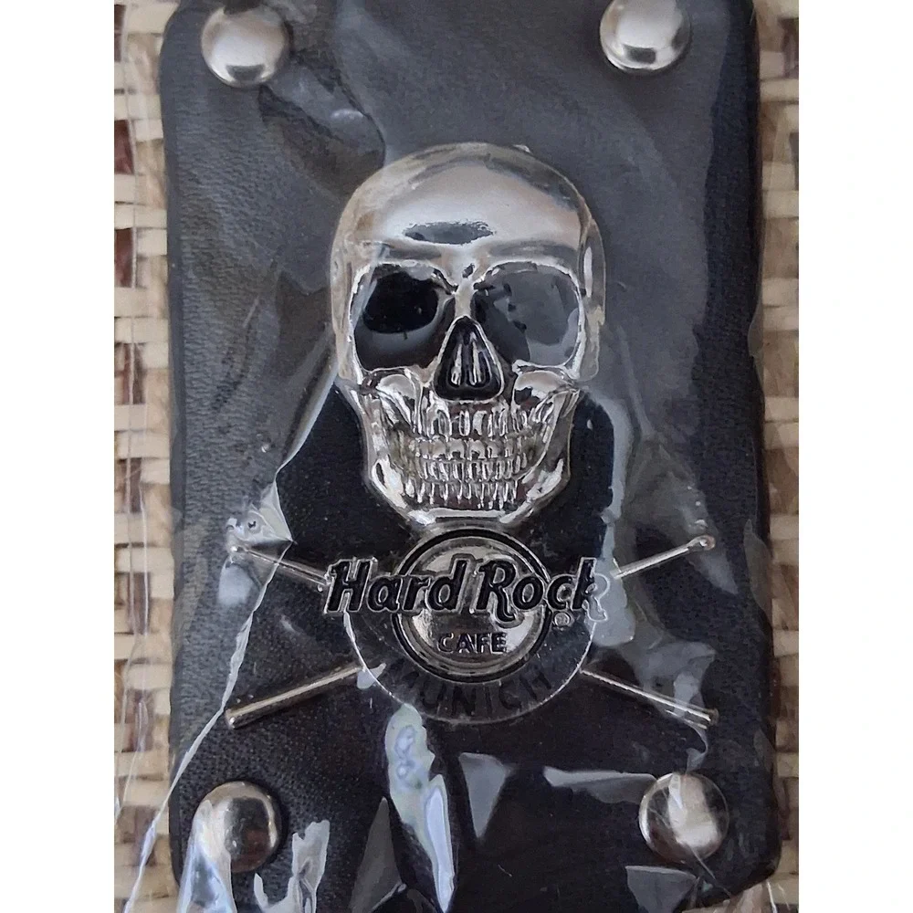 Hard Rock Cafe Munich Skull Leather Keychain Black Silver Gothic Biker Accessory